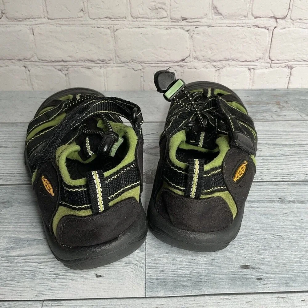 Keen Newport H2 Unisex Kids Green/Black‎ Waterproof Hiking Sandals Size Youth 2